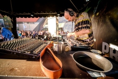 05GLUULiveSet03