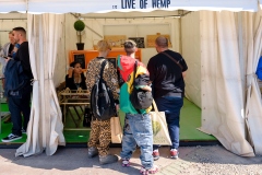 172LiveofHemp001