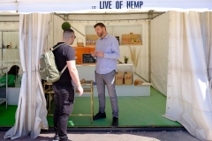 172LiveofHemp004